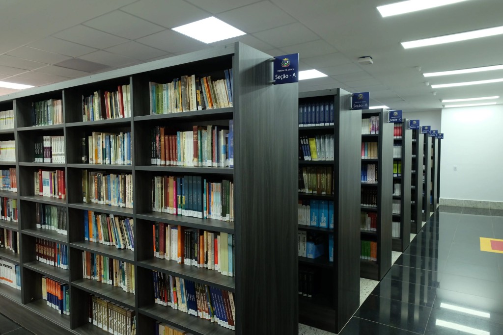Biblioteca do TJMT oferece espaço de estudo com wi-fi e acervo jurídico aberto ao público